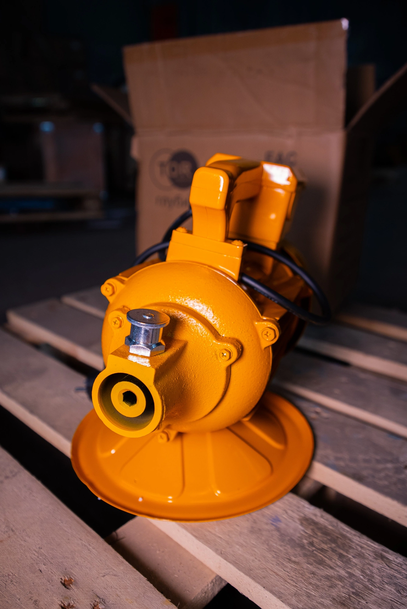 Электропривод глубинного вибратора для бетона 2,2 кВт TOR ZN70-JT (японский тип)*